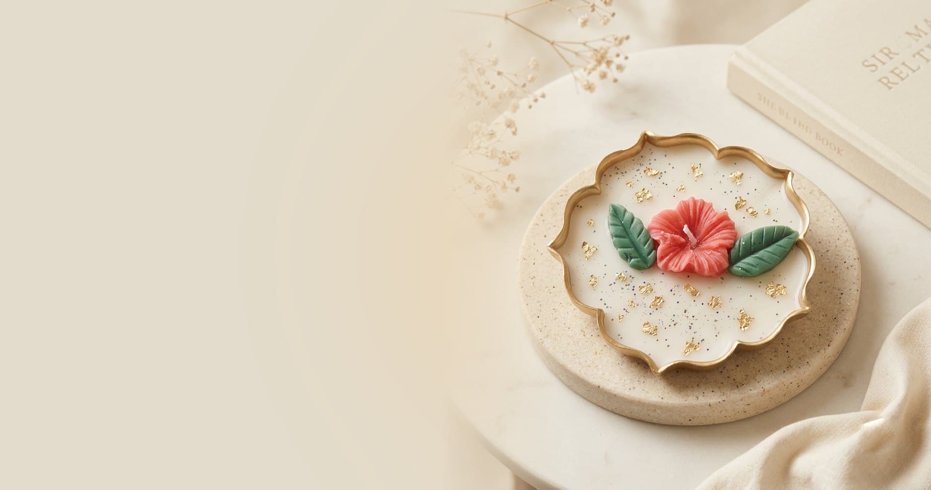 Hibiscus Dish Candle